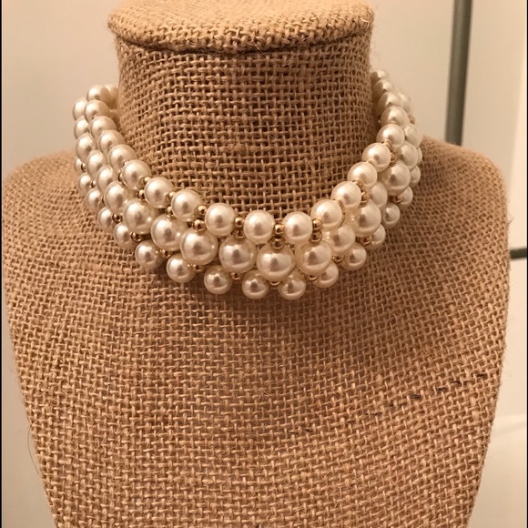 Forever 21 Jewelry - Pearl Choker